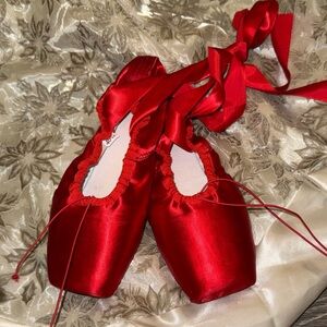 Girls Red Velvet Ballet point shoes